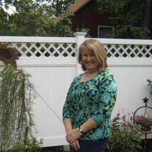 Meet your Posher, Rhonda